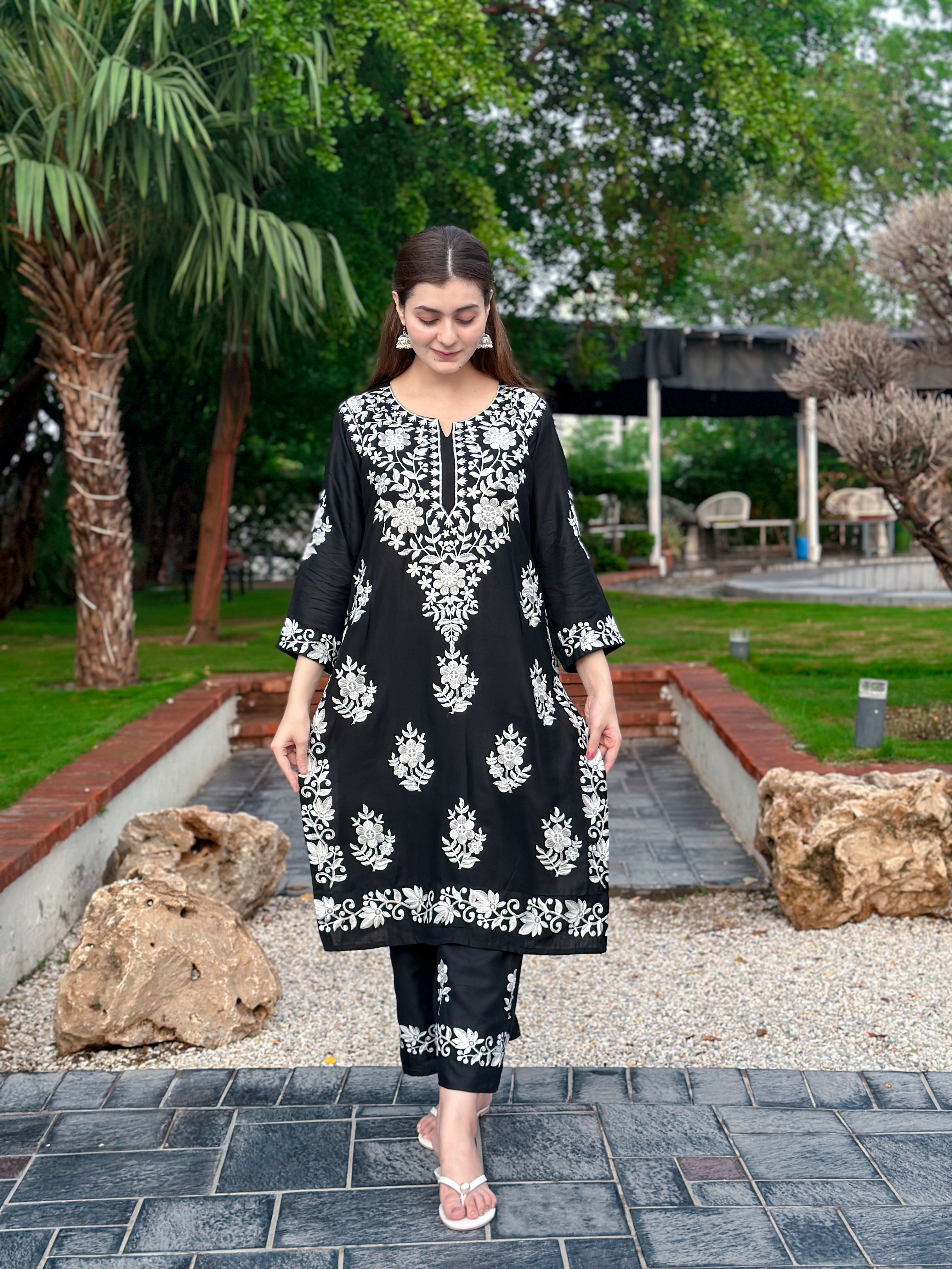 INDIAN CHIKANKARI LONG LENGHT 2Pc